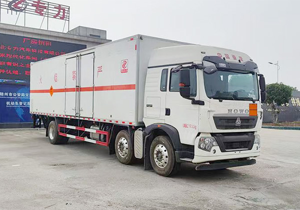 爆破器材運(yùn)輸車(chē)